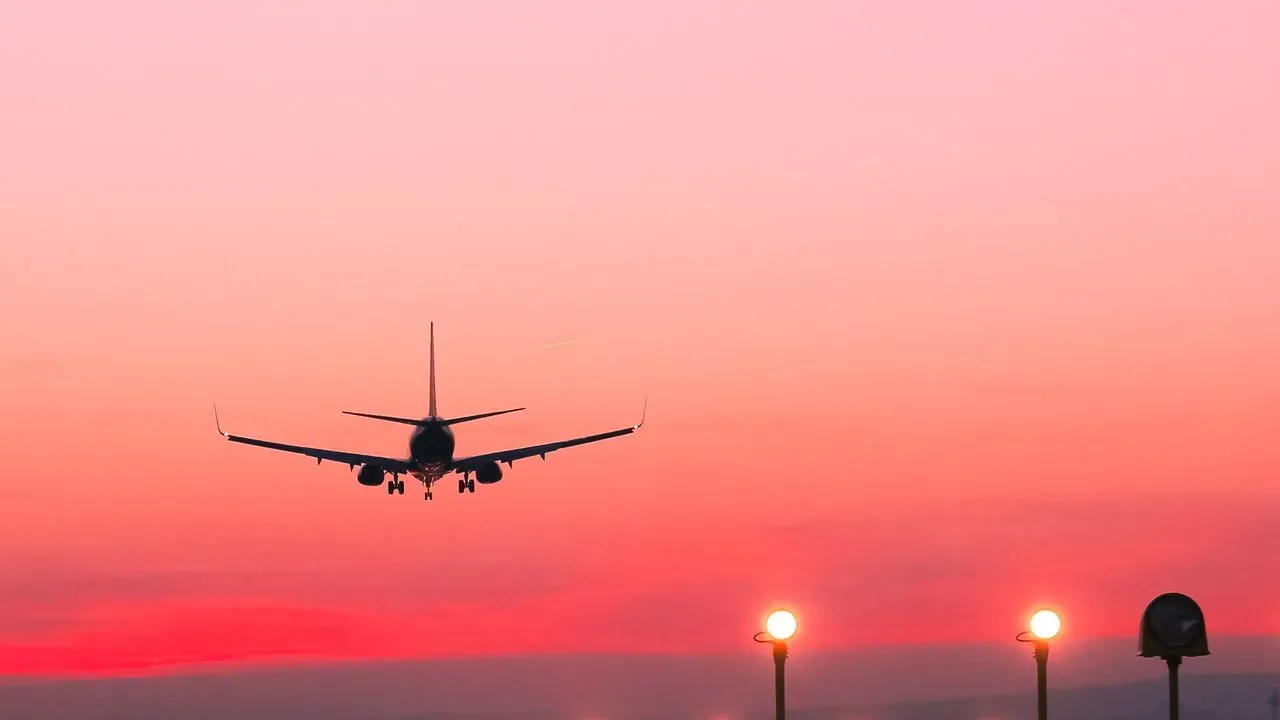 Middle East Travel Alerts Amid U.S.–Iran Tensions
