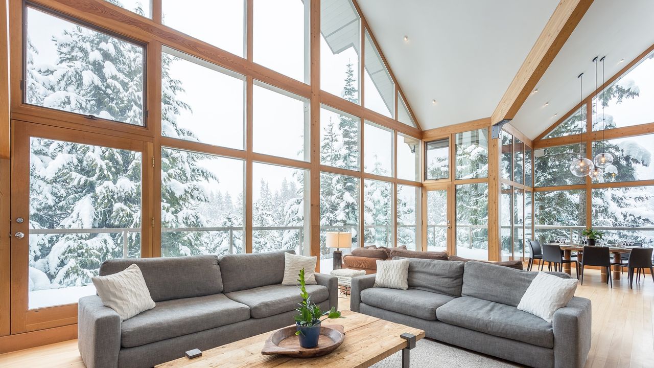 18 Top Airbnbs for Ski Vacations
