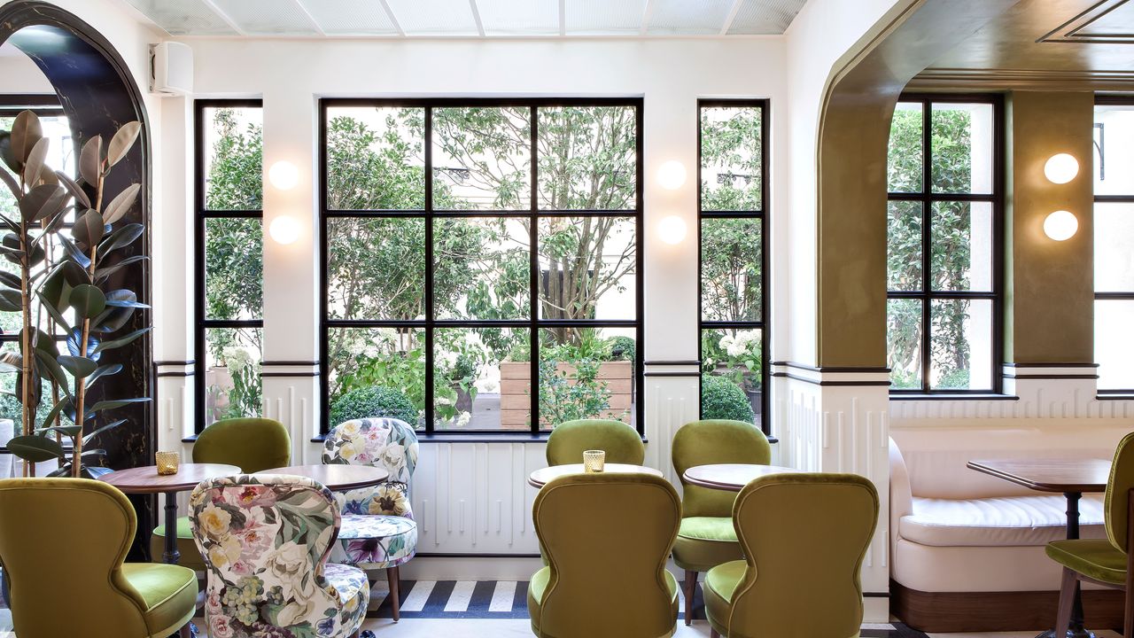 Best Paris Hotels Under $300