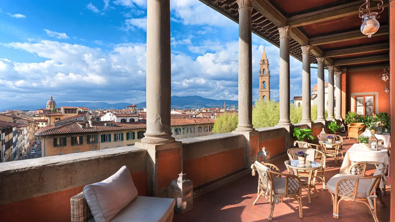 Affordable Best Hotels in Florence: Oltrarno to Santo Spirito