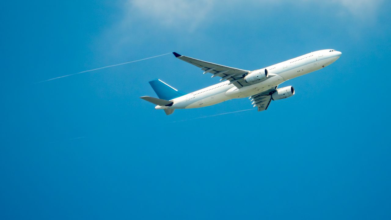 7 Business-Class Seats That Are Actually Worth the Price